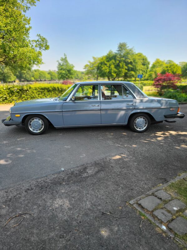 Mercedes Benz E240D W114 1975 - Image 5